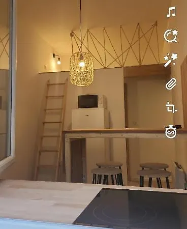 Petit Studio Au Coeur De Saumur Exterior foto